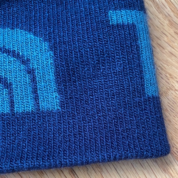 The North Face Dark Blue Knit Beanie Reversible Unisex - Picture 7 of 7